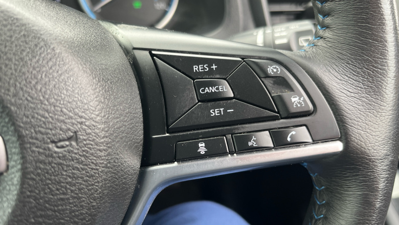 Nissan LEAF 110kW N-Connecta 39kWh 5dr Auto Electric Hatchback